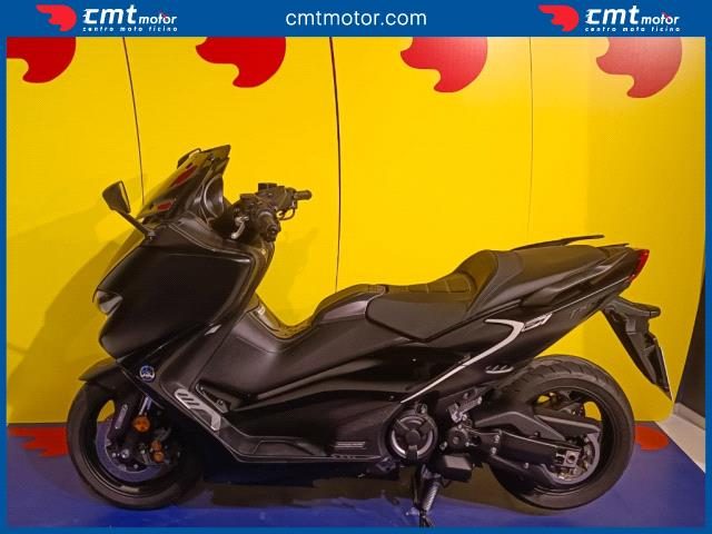 YAMAHA T-Max 560 usata 2