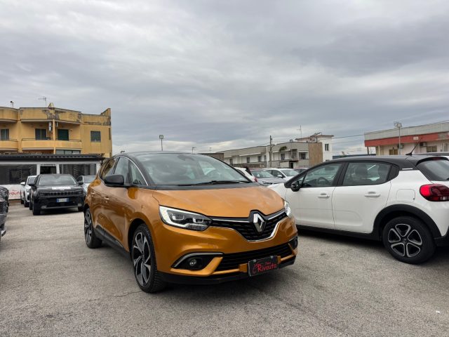 RENAULT Scenic usata, con Airbag
