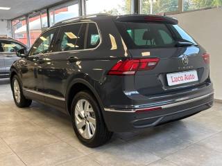 VOLKSWAGEN Tiguan usata, con Autoradio