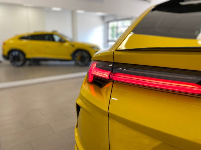 LAMBORGHINI Urus usata 23