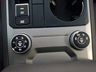 VOLKSWAGEN Touareg usata 27