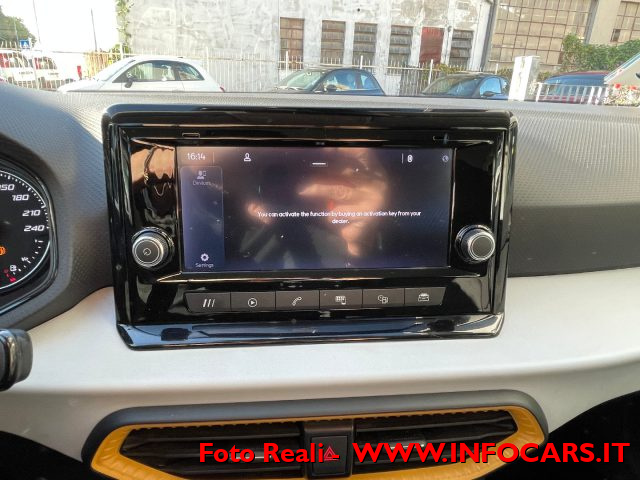 SEAT Arona usata, con Autoradio digitale