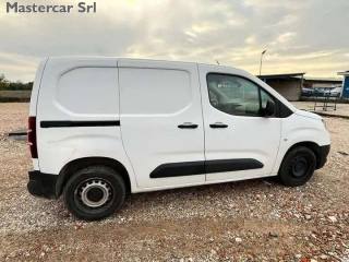 TOYOTA Proace City usata, con Autoradio