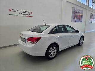 CHEVROLET Cruze usata, con Autoradio
