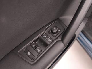 VOLKSWAGEN Tiguan usata, con USB