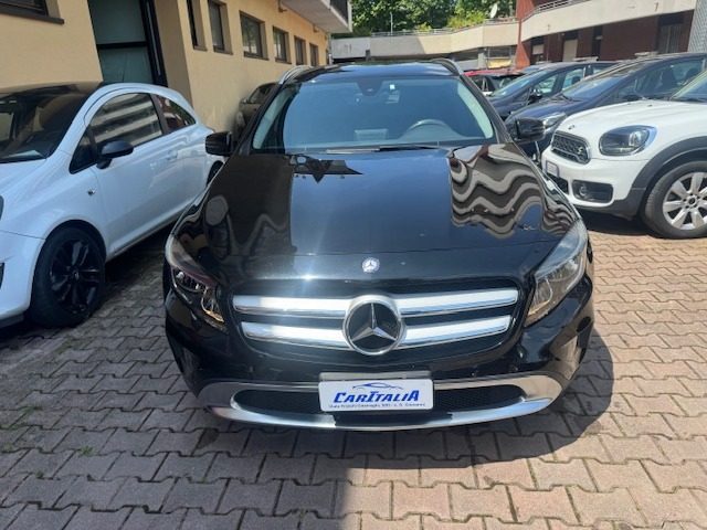 MERCEDES-BENZ GLA 200 usata, con Airbag