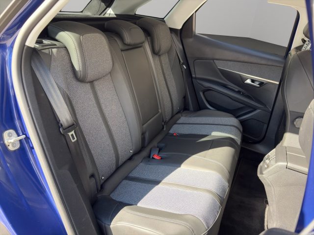 PEUGEOT 3008 usata, con Climatizzatore automatico, 2 zone