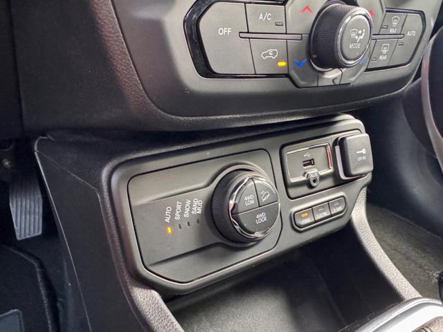 JEEP Renegade usata, con Sensori di parcheggio posteriori