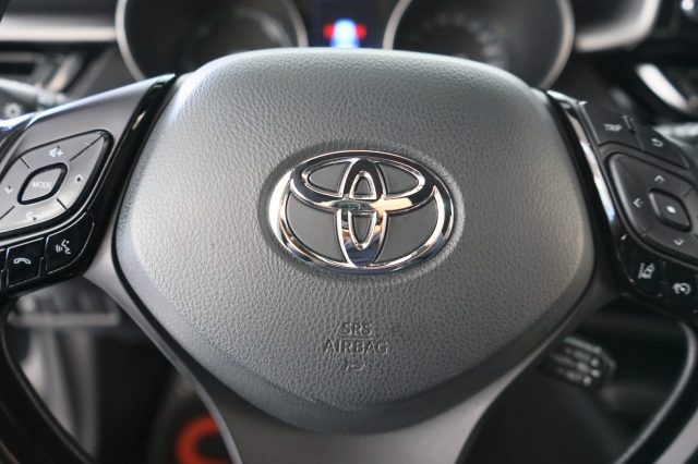 TOYOTA C-HR usata 29