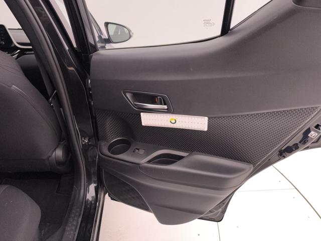 TOYOTA C-HR usata, con Sensore di luce