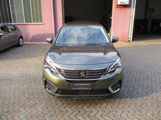 PEUGEOT 5008 usata, con Airbag