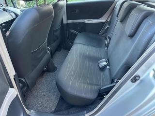 TOYOTA Yaris usata 15