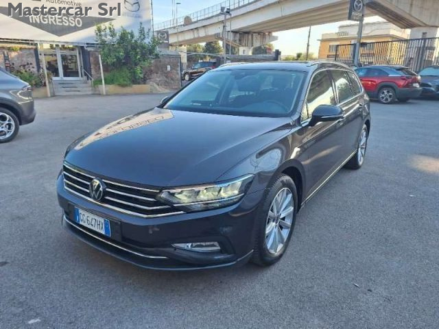 VOLKSWAGEN Passat Variant usata, con Airbag