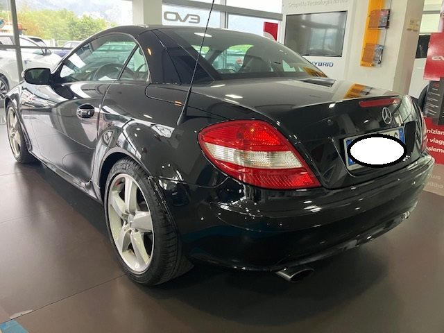 MERCEDES-BENZ SLK 200 usata, con Cerchi in lega