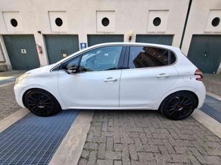 PEUGEOT 208 usata, con Airbag laterali