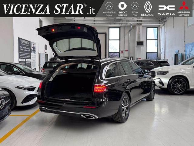 MERCEDES-BENZ E 220 usata, con Portellone posteriore elettrico