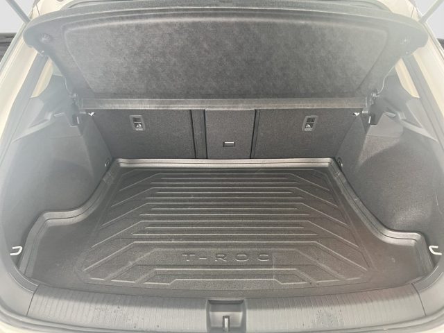 VOLKSWAGEN T-Roc usata 12