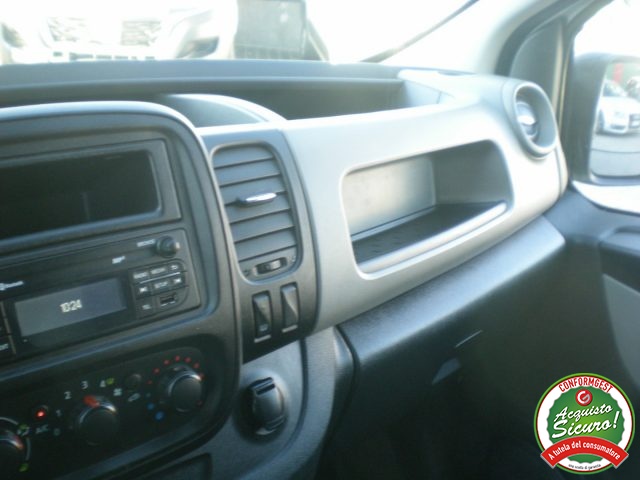 RENAULT Trafic usata 16