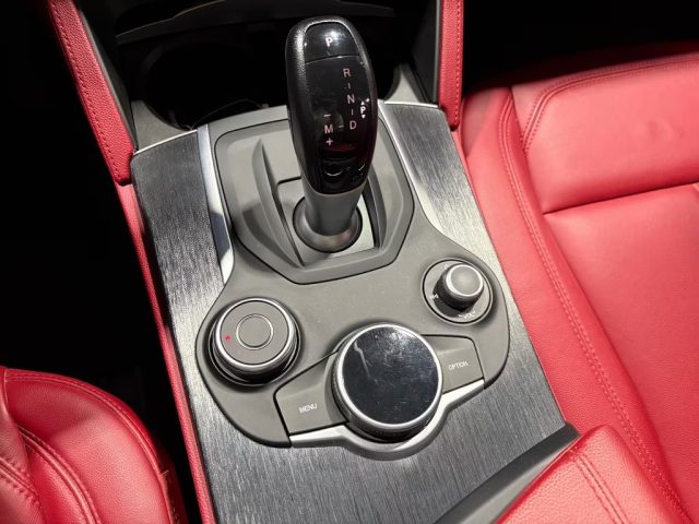 ALFA ROMEO Stelvio usata, con Portellone posteriore elettrico