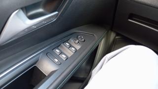 PEUGEOT 5008 usata, con Sedile posteriore sdoppiato