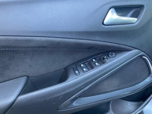 OPEL Crossland X usata, con Climatizzatore