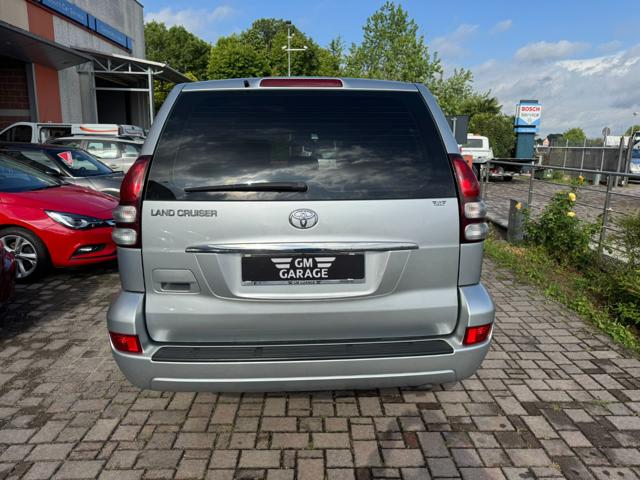 TOYOTA Land Cruiser usata, con Autoradio