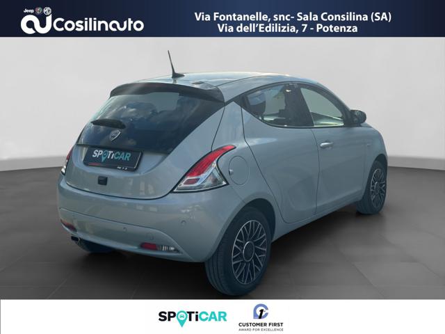 LANCIA Ypsilon usata, con Autoradio