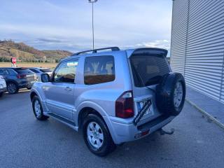 MITSUBISHI Pajero usata, con Autoradio