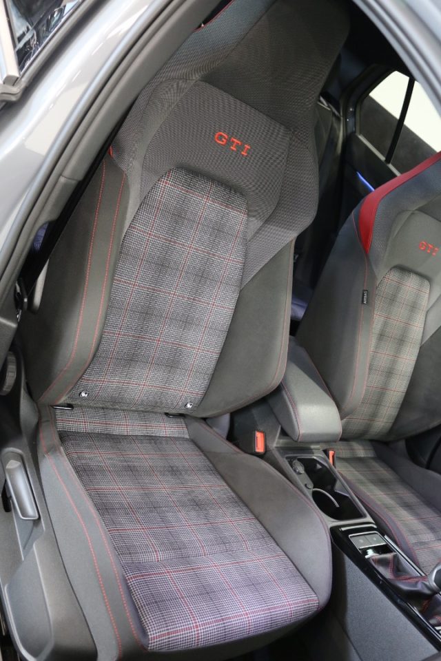 VOLKSWAGEN Golf usata, con Climatizzatore