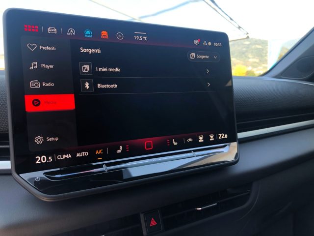 VOLKSWAGEN T-Roc usata, con Autoradio digitale