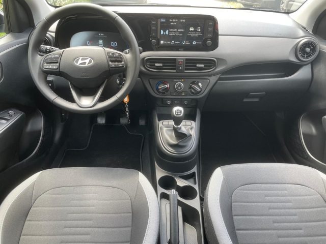 HYUNDAI i10 usata, con Specchietti laterali elettrici