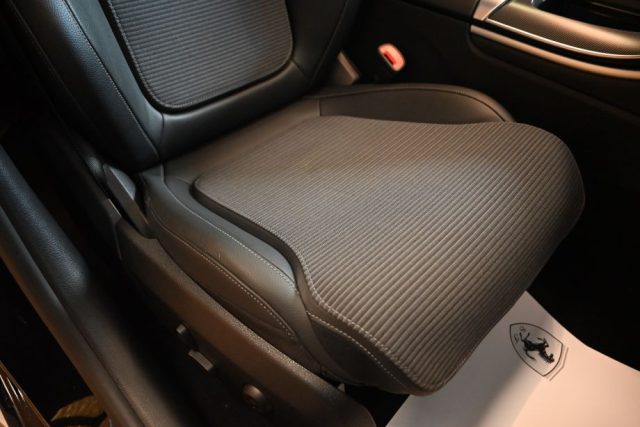 MERCEDES-BENZ C 300 usata 60