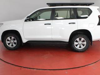TOYOTA Land Cruiser usata, con Autoradio