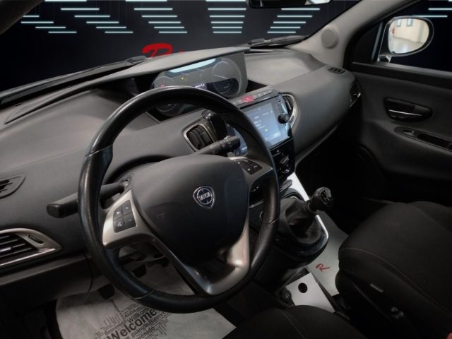 LANCIA Ypsilon usata 12