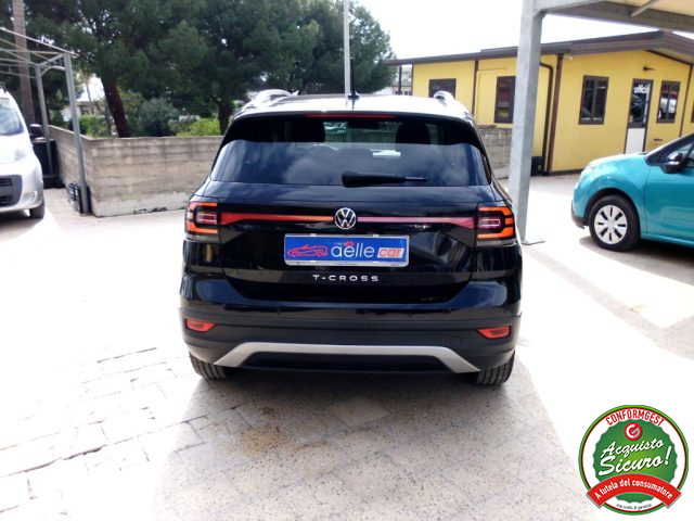 VOLKSWAGEN T-Cross usata, con Autoradio