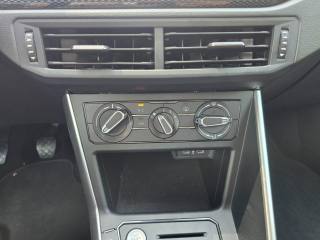 VOLKSWAGEN Taigo usata 68
