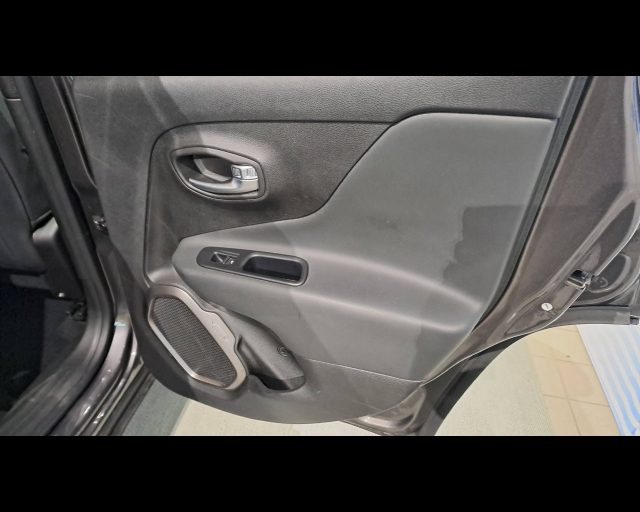 JEEP Renegade usata, con Sensori di parcheggio anteriori