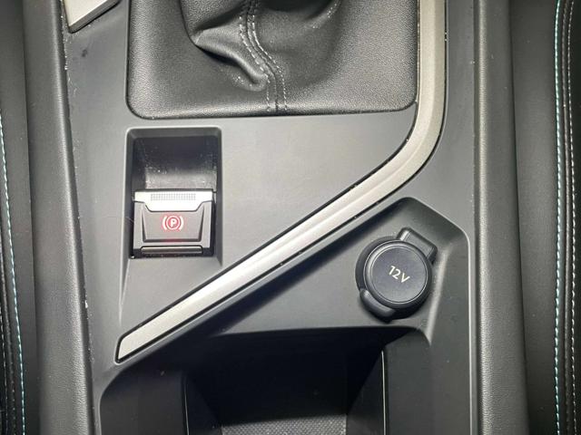 PEUGEOT 308 usata, con Sedile posteriore sdoppiato