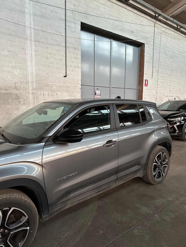 JEEP Avenger usata, con Autoradio