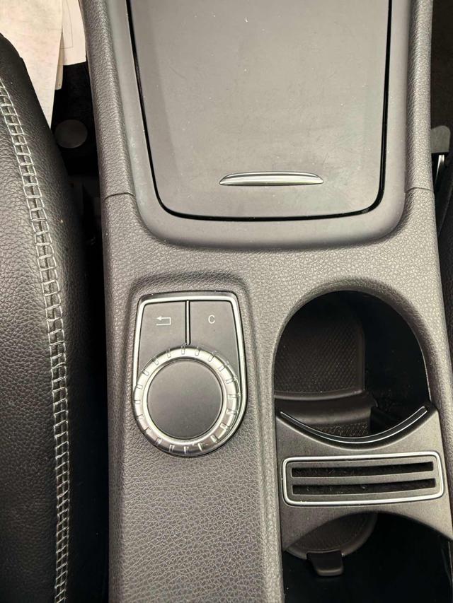 MERCEDES-BENZ GLA 200 usata, con Climatizzatore