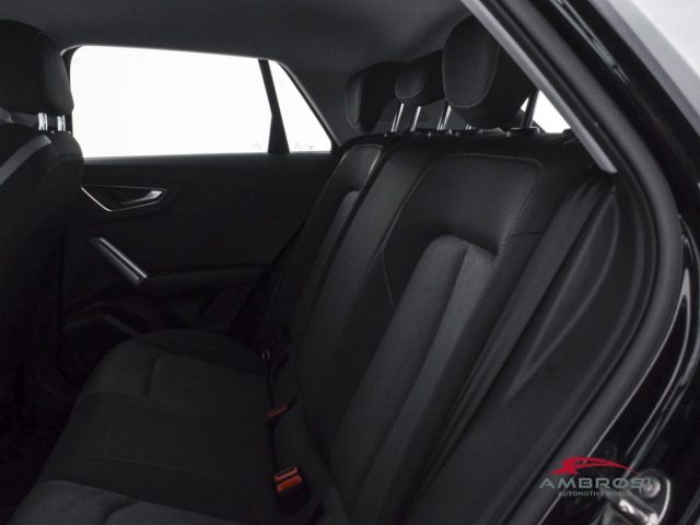AUDI Q2 usata 9