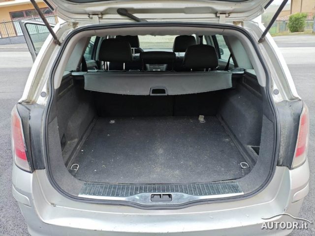 OPEL Astra usata, con Servosterzo