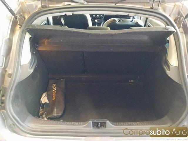 RENAULT Clio usata, con Sistema di navigazione