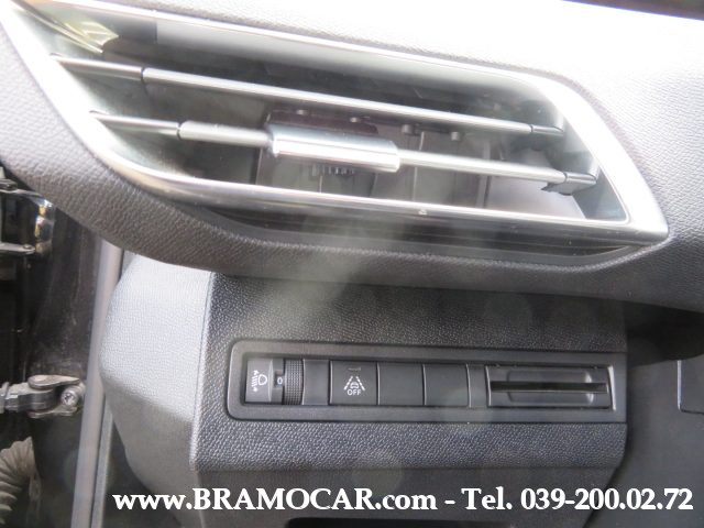 PEUGEOT 3008 usata, con Cruise Control