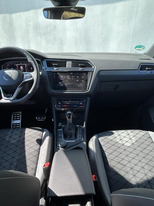 VOLKSWAGEN Tiguan usata, con Bracciolo