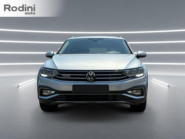 VOLKSWAGEN Passat Alltrack usata, con Airbag