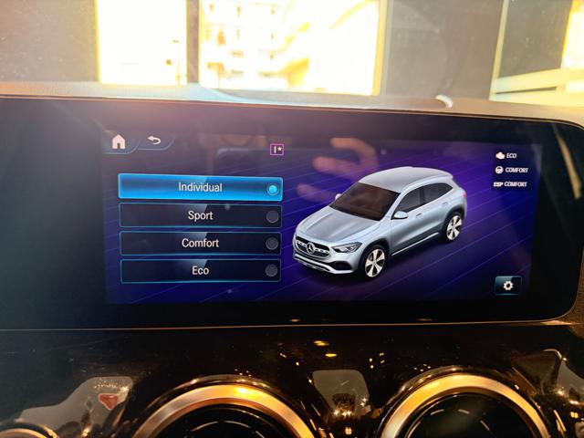 MERCEDES-BENZ GLA 200 usata, con Vetri oscurati