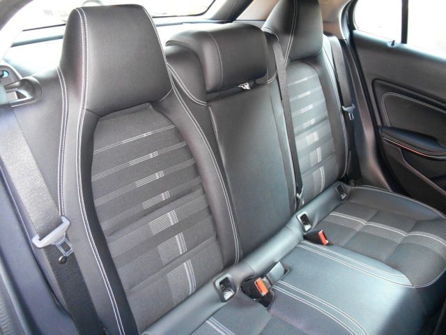 MERCEDES-BENZ GLA 180 usata, con Interni in pelle