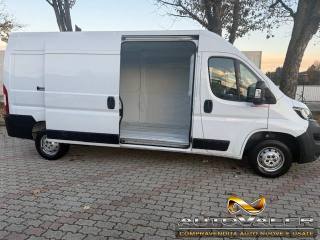 PEUGEOT Boxer usata, con Airbag