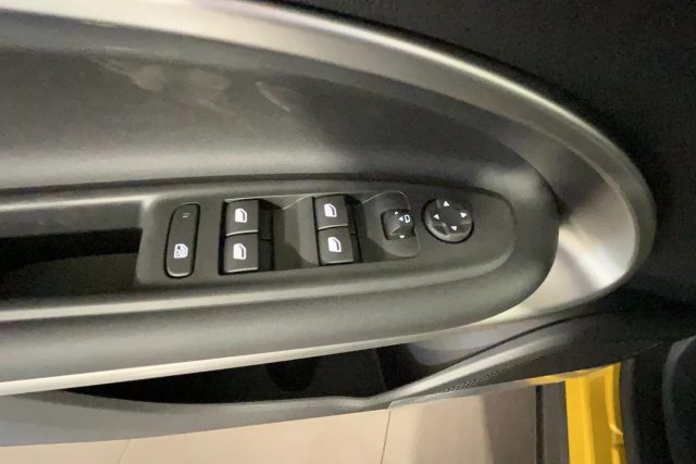 JEEP Avenger usata, con Bluetooth